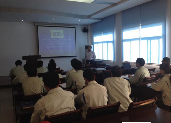 z6尊龙股份《质量、环境、职业健康安全管理体系标准及内部审核知识》培训如期举行
